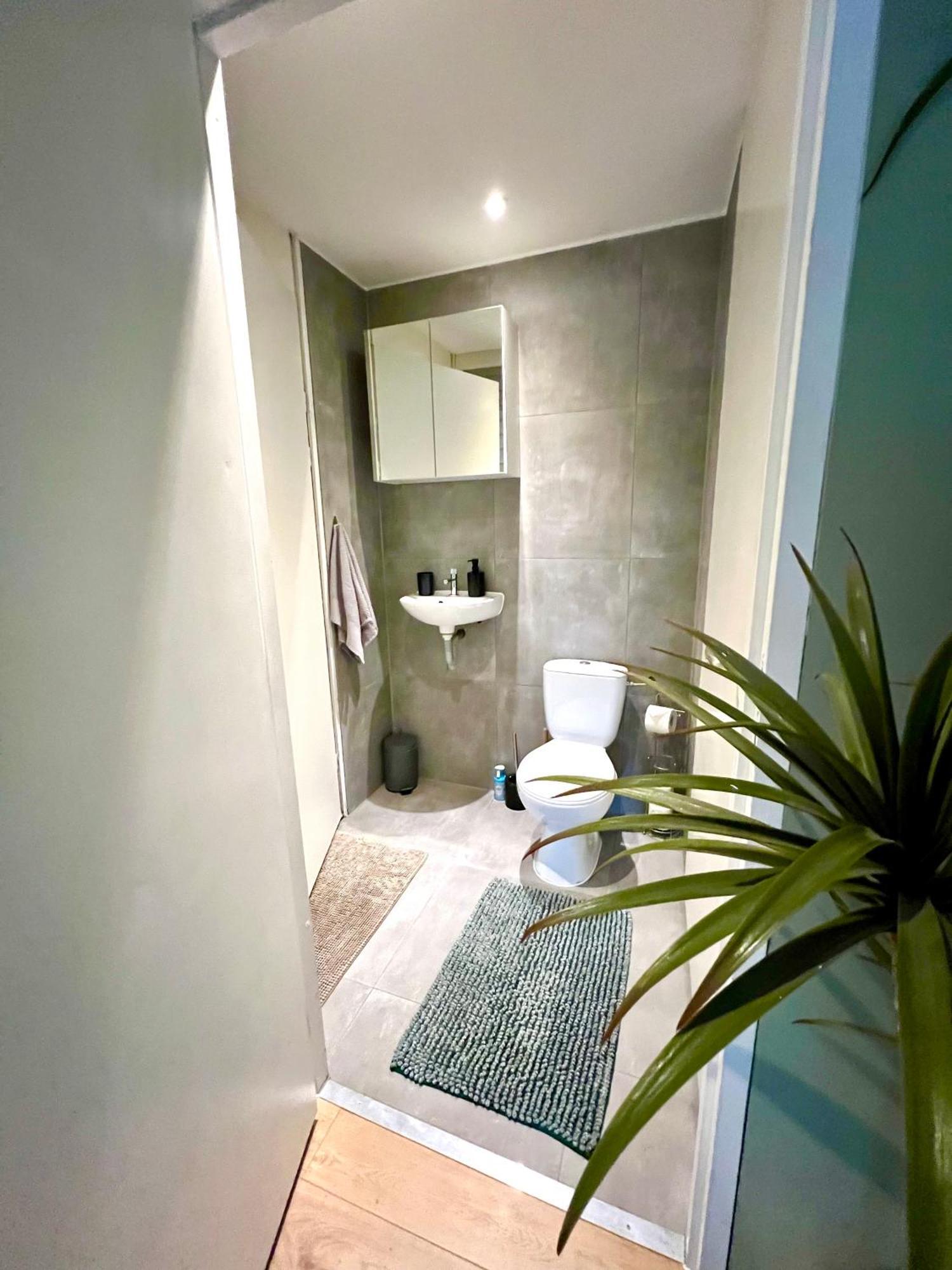 Jungle Style Lodge With Jacuzzi ,Sauna And Garden Near Amsterdam Vijfhuizen ภายนอก รูปภาพ